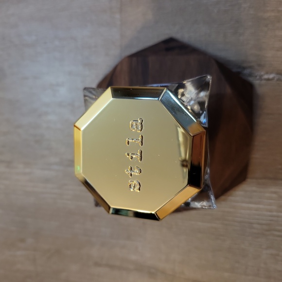 Stila Lingerie Souffle Skin Protection Color 7.0 - Picture 5 of 6